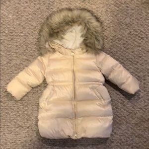 Champagne Gap kids Puffer coat size 2t